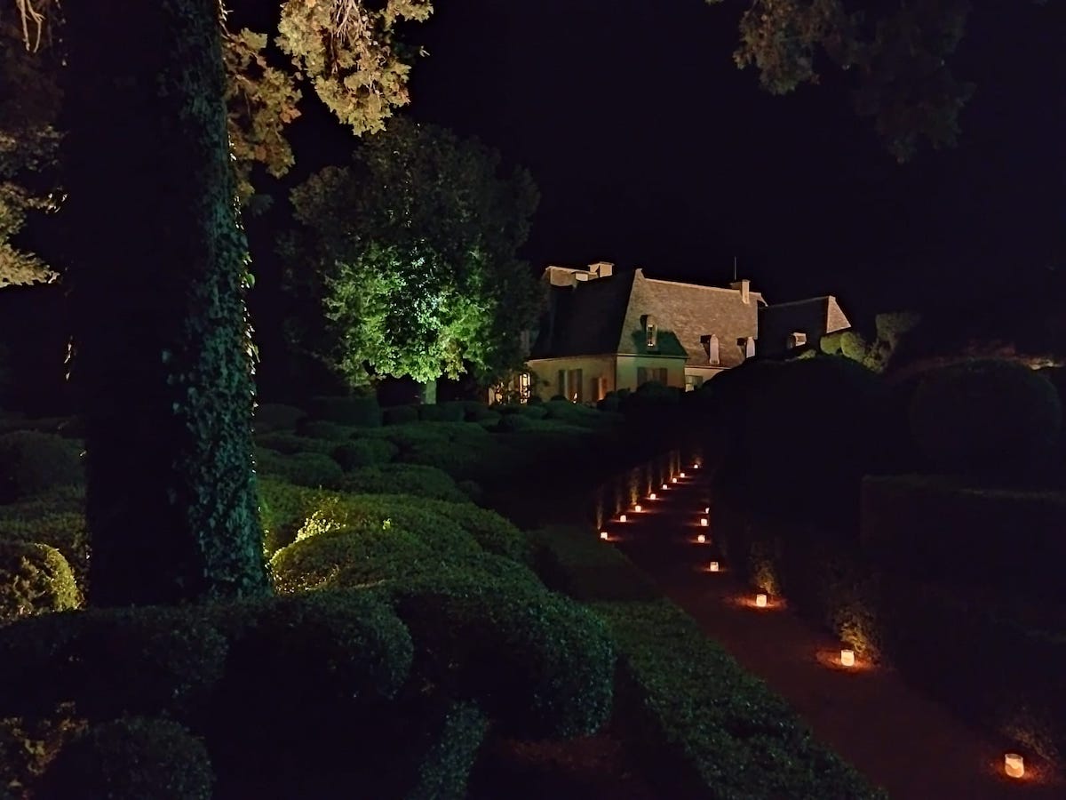 Verlichte wandelpaden in Marqueyssac