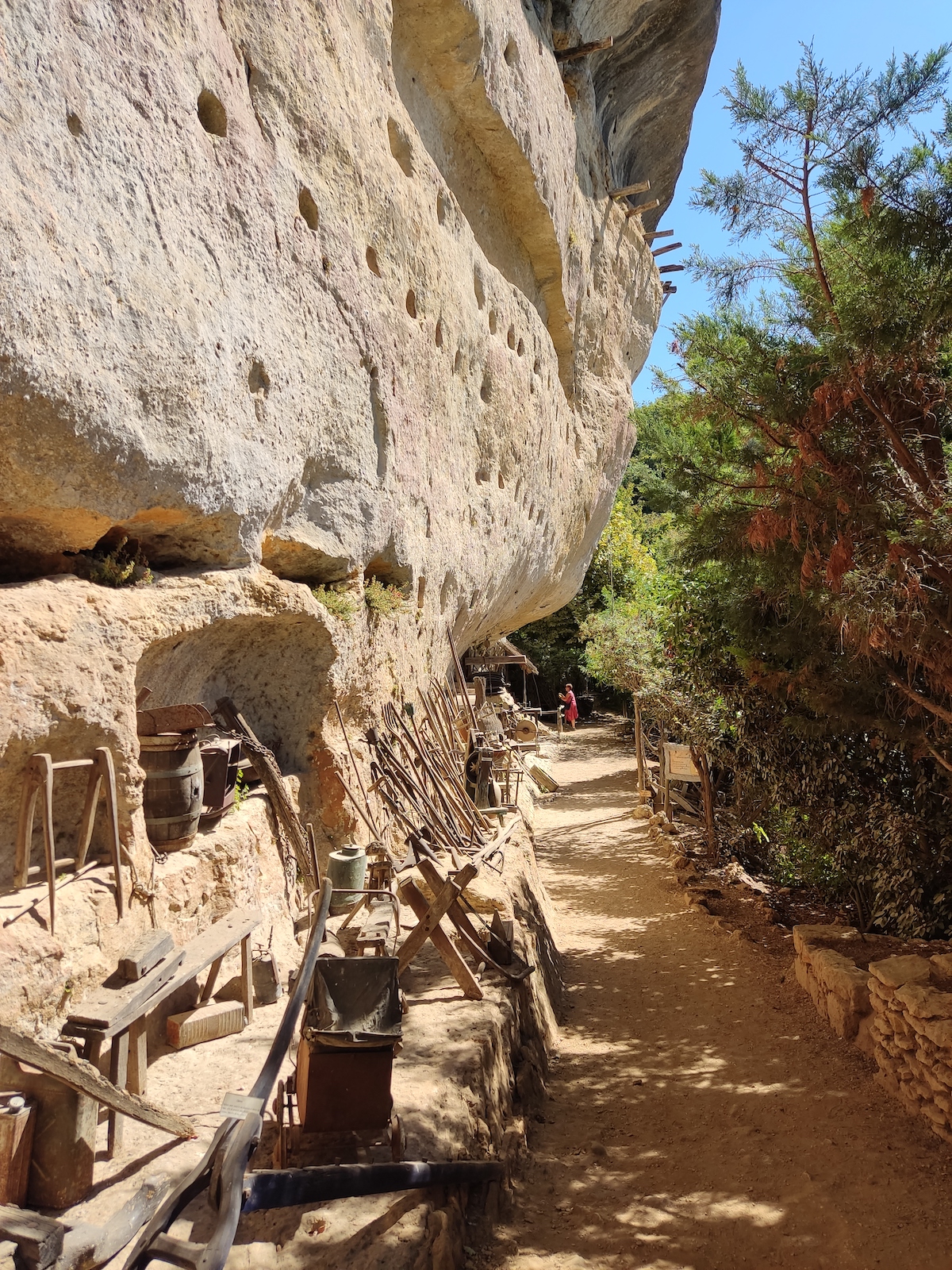 Bezoek aan Roc de Cazelle